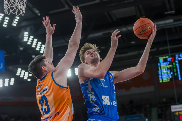 效的重任 效的重任